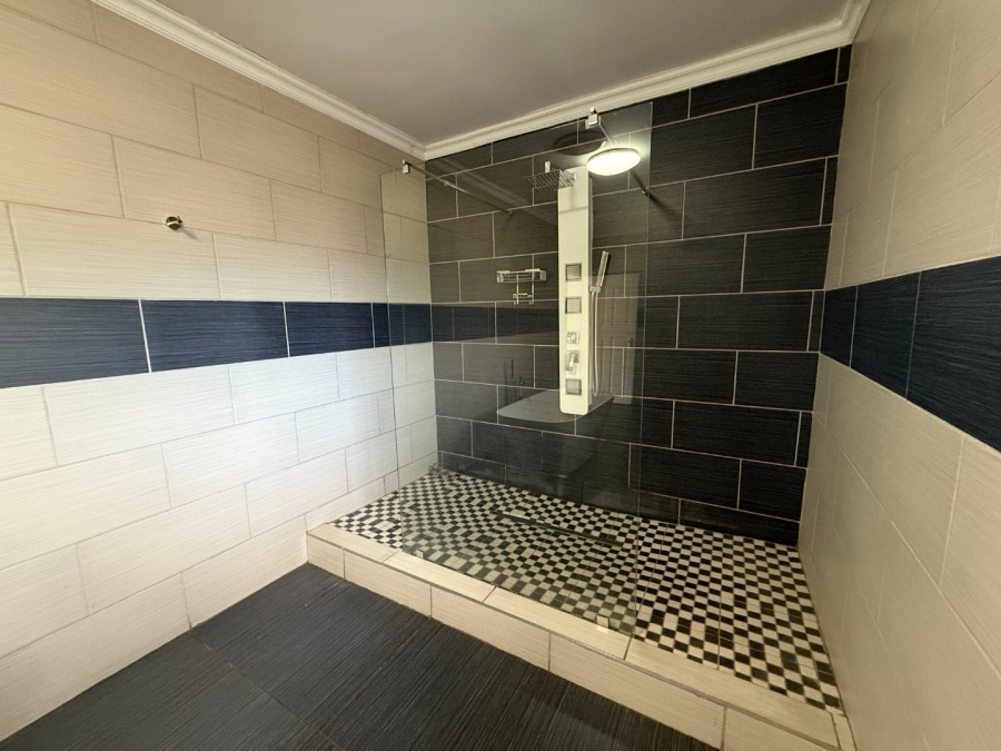 5 Bedroom Property for Sale in Bayswater Free State